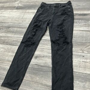 American Eagle Women’s Destroyed Black Mom Jean